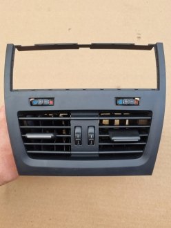Вентиляційна решітка задня 5 GT F07 F10 F11 2014 BMW 9181095