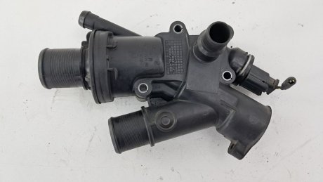 Корпус термостата Mondeo IV 2.0 tdci 2007-2015 гг FORD 9682141580