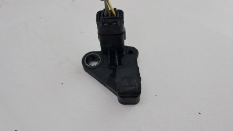 Датчик положення колінвалу Focus Kuga 1.6 TDCI FORD BM516C315BB