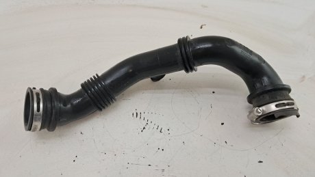 Патрубок повітряний Fiesta VI 1.0 ecoboost 2013-2017 рр. FORD C1B19C623BC