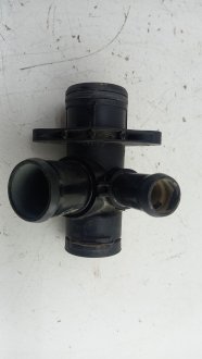 Патрубок радиатора Focus 1.0 Ecoboost 2012-2016 FORD CM5G8A529GA