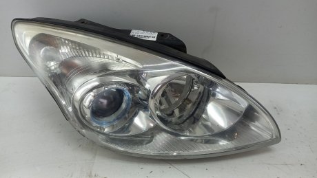 Фара права Hyundai I30 2006-2008 рр. 92102-2LXXX Hyundai/Kia/Mobis 92101-2LXXX