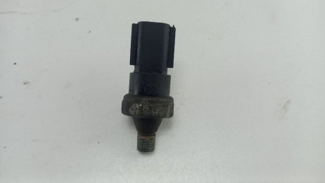 Датчик давления масла Caliber 1.8 2006-2009 гг JEEP/CHRYSLER/DODGE 05033317AB (фото 1)