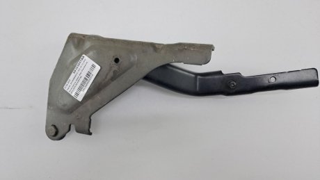 Петля капота левая Jeep Cherokee KL 2013-2018 JEEP/CHRYSLER/DODGE 68103057AA