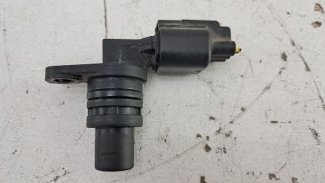 Датчик положения распредвала 3 2.0 16V 2009-2013 MAZDA 6M8G12K073