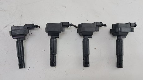 Котушки запалювання Mercedes W203 1.8 2007 рр. MERCEDES-BENZ A0001501580