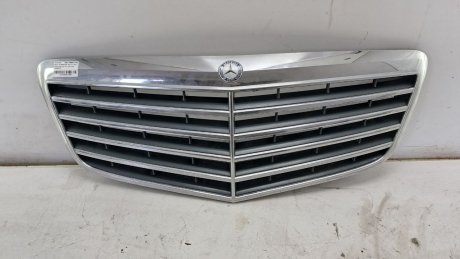 Решетка Mercedes W211 2002-2009 MERCEDES-BENZ A2118801783