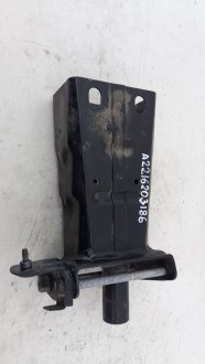 Кронштейн усилителя бампера W221 2005-2013 MERCEDES-BENZ A2216203186 (фото 1)