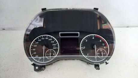 Панель приборов Mercedes B-Class W246 2011-2018 гг MERCEDES-BENZ A2469004103