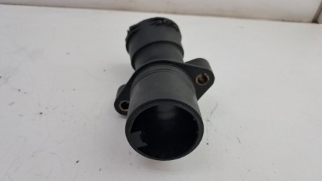 Корпус термостата Mercedes M271 2012 гг MERCEDES-BENZ A2712001256