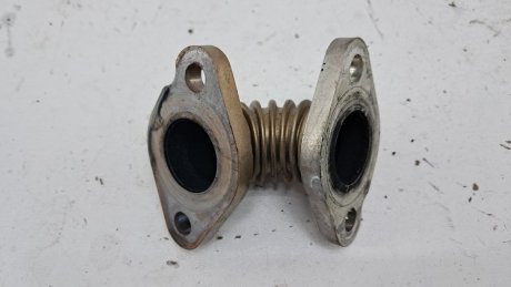 Патрубок EGR Mercedes Benz C W204 C204 2008 гг MERCEDES-BENZ A6421400308