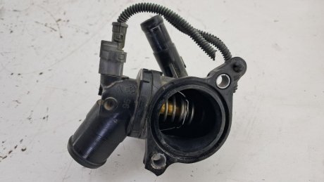 Корпус термостата Pulsar Qashqai J11 1.2 DIG-T 2015 NISSAN 110617089R