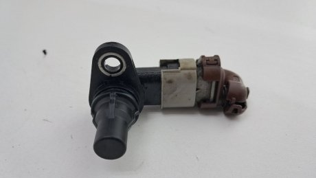 Датчик положения распредвала Astra J 2.0 CRDI 2012 гг Opel 55216243