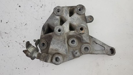 Кронштейн АКПП Peugeot Boxer Citroen Jumper 2.2 HDI 2010 Peugeot/Citroen 1347610080