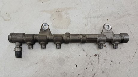 Топливная рампа Peugeot Bipper Citroen Nemo 1.3 Diesel 2011 гг Peugeot/Citroen 55232355