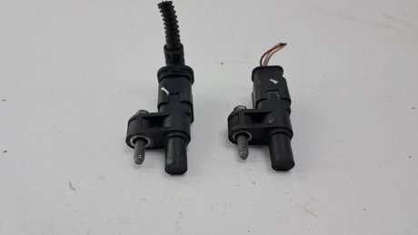 Датчик положения коленвала Citroen C3 1.2L 2016 гг Peugeot/Citroen 9688725080