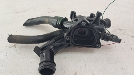 Корпус термостата Citroen C3 Peugeot 208 207 1.4Vti 2009-2016 Peugeot/Citroen 9808646980