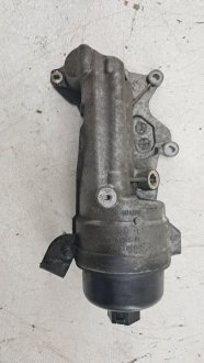 Корпус масляного фильтра Peugeot 307 1.4 1.6 VDI 2012 гг Peugeot/Citroen V758311180
