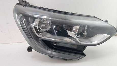 Фара правая Megane IV 2017 RENAULT 260108478R