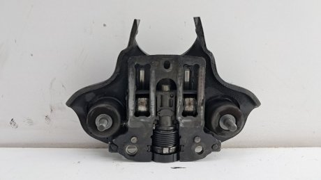 Вилка сцепления правая (узкая) Megane 1.5 DCI 2008-2016 RENAULT 305731189R