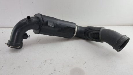 Патрубок воздушного фильтра Mini Cooper 1.2 TURBO 2010-2015 гг TOYOTA 13717619268