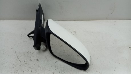 Дзеркало праве Yaris 7-pin 2014-2017 рр. TOYOTA 879100D580