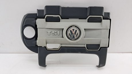 Крышка двигателя Volkswagen Golf V 1.4tsi 2004-2009 гг VAG 03C103925K