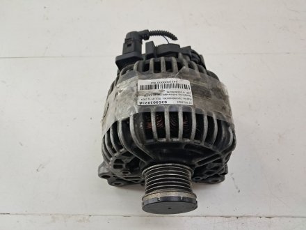 Генератор Volkswagen Tiguan 1.4 TSI 2011 VAG 03C903023A