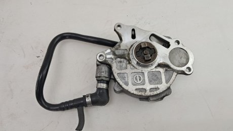 Вакуумный насос Volkswagen Passat B6 Audi A6 VW Transporter 2.0TDi VAG 03L145100F