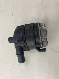 Водяный насос Audi A3 Volkswagen Golf 7 1.4 TSI 2.0tdi 2016 VAG 04L965567A