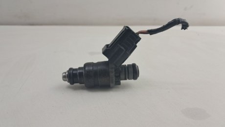 Форсунки Volkswagen Golf 5 1.6I 2007 гг VAG 06A906031BT