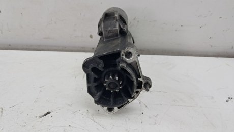 Стартер Audi A4 B7 2.0 TFSI 2007 гг VAG 06D911023A