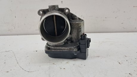 Дроссельная заслонка Volkswagen Passat B6 2.0 FSI 2005-2010 VAG 06F133062G