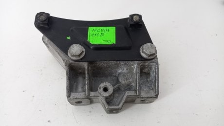 Кронштейн коробки КПП Skoda Octavia A5 2004-2013 рр. VAG 1K0199111E