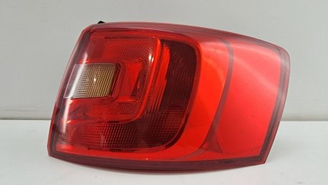 Фонарь задний правый Volkswagen Jetta 2011 VAG 5C6945096E