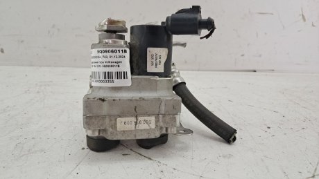 Редуктор тиску газу Volkswagen Golf 7 1.4 TSI 16V 2015 VAG 5Q0906011B