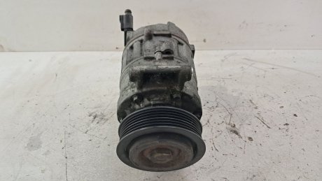 Компрессор Audi A4 2.0 TDI 2009 VAG 8K0260805L