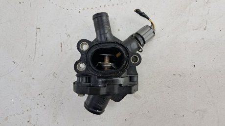 Корпус термостата V50 S40 V70 S80 2.4 2008 гг VOLVO 30650810