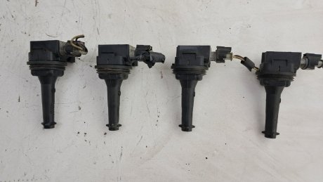 Котушки запалювання C30 C70 S40 S60 S80 2.5 T VOLVO 30713417