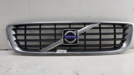 Решетка S40 V50 2007-2012 VOLVO 30744915