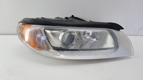 Фара правая S80 V70 XC70 2014 VOLVO 31353533
